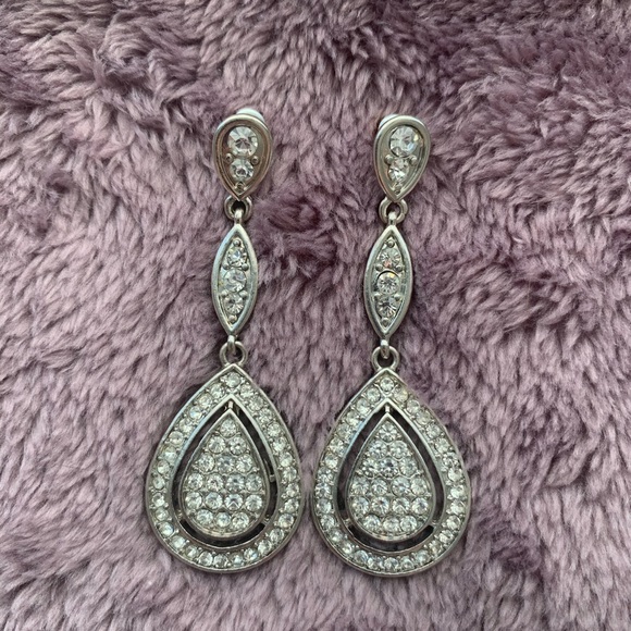 5 pairs - clear crystal earrings - Picture 6 of 6